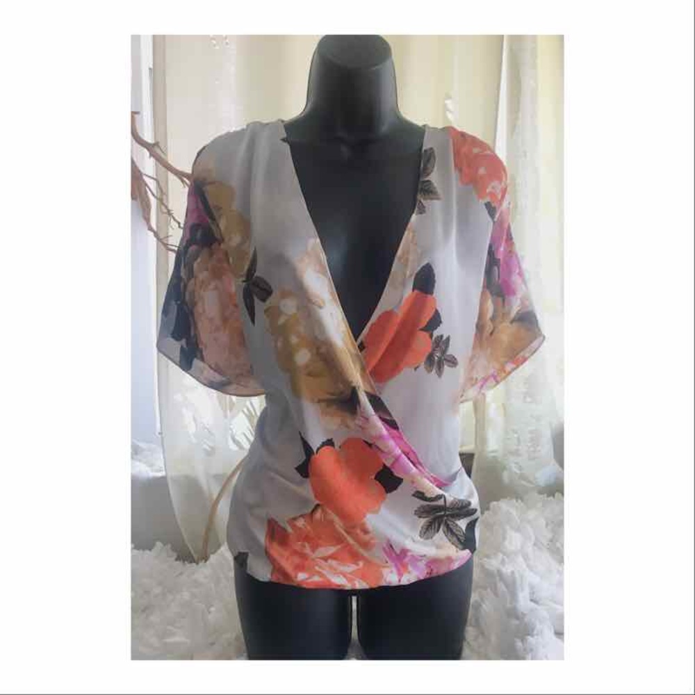 NWT sky blue floral kimono style top